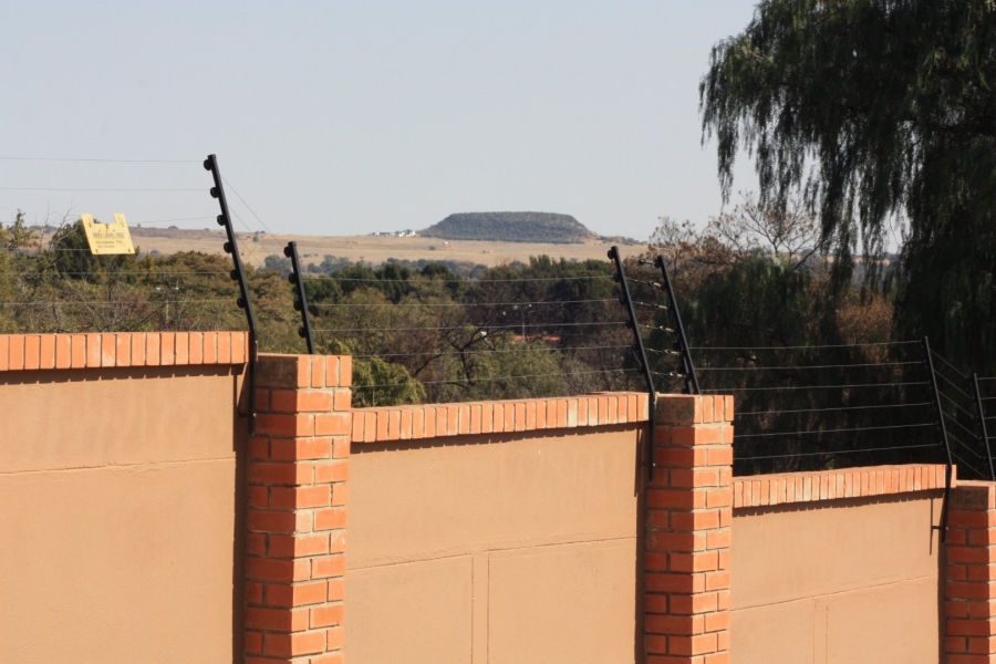 2 Bedroom Property for Sale in Langenhovenpark Free State